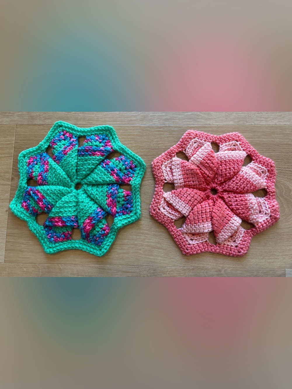 Set of hand crocheted hot pads - Picture 1 of 1